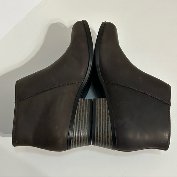 Clarks Ultimate Comfort Collection Brown Leather Ankle Boots - 8.5M - Picture 12 of 16